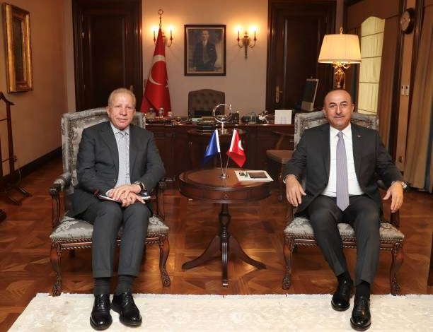 TAKIM DY PALËSH NË PRISHTINË/ Pacolli pret sot Ministrin e Jashtëm të Turqisë