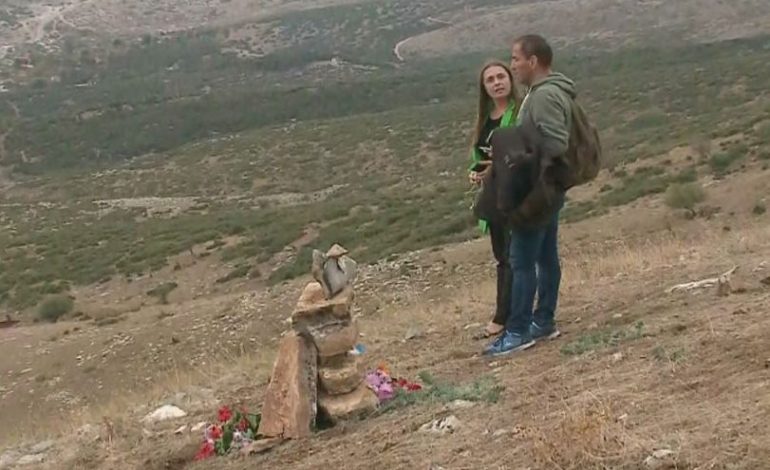 NË BULARAT/ Vendi i vrasjes së Kaçifas kthet në “LAPIDAR” pelegrinazhi. Flamuri…