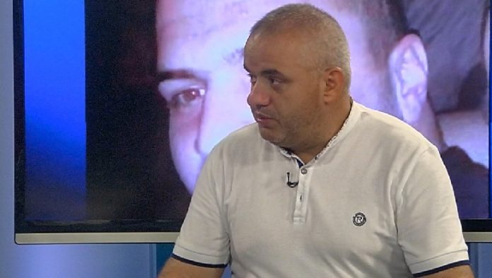 “BABALJA”/ Artan Hoxha publikon FOTON: Fredi Alizoti në lokal me Sali Lushajn, eksponent pranë PD