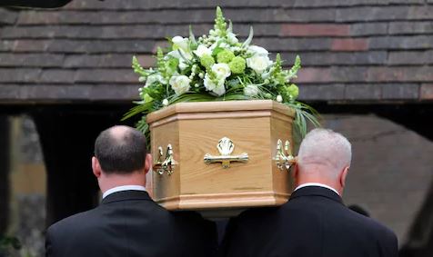 NDËRRON JETË PAS AKSIDENTIT/ Pianisti kanadez varroset nga një familje e gabuar