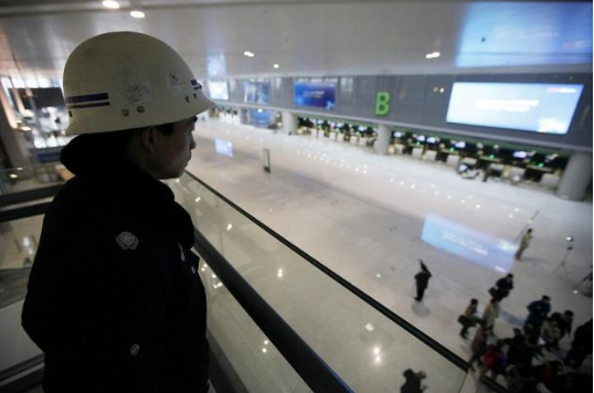 E PABESUESHME/ Shanghai përdor teknologjinë e njohjes së fytyrës në aeroport
