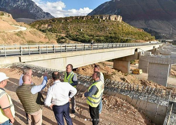 URAT NË KUKËS-MORINË/ Ministri Gjiknuri tregon punimet që po bëhen. Ja çfarë i kërkoi kompanisë