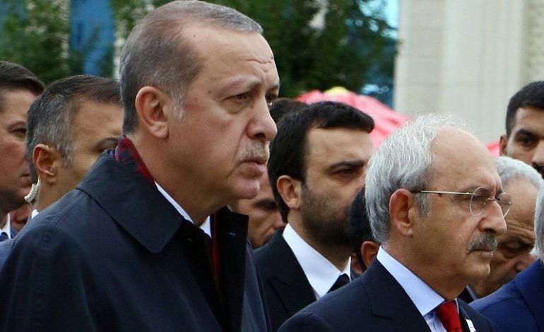 DËNOHET PËR SHPIFJE/ Kreu i opozitës turke shet shtëpinë për të paguar gjobat ndaj Erdoganit