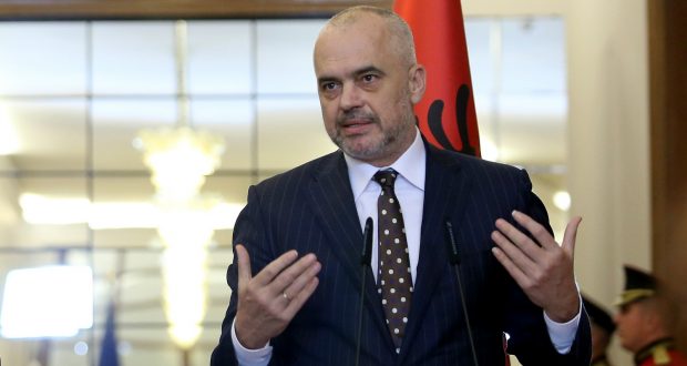 INVESTIMET NË BUJQËSI/ Rama: Përpara 20 muajsh ishte tokë e djerrë, sot shih e shkruaj (VIDEO)