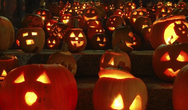 “SHPIRTRAT DHE TË VDEKURIT”/ Festa e importuar e Halloween, shpenzimet e “FRIKSHME” në Tiranë