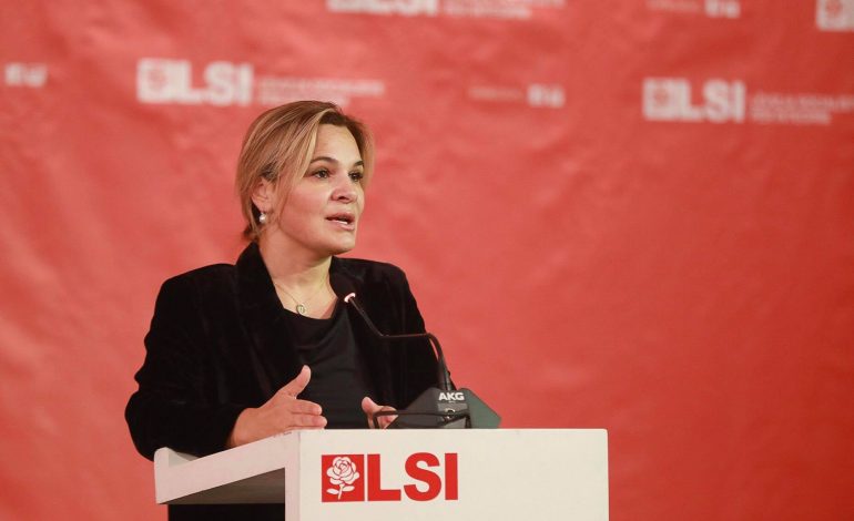 “KUR DILNI NË BLLOK, VISHNI ANTIPLUMB”/ Kryemadhi: Ikja e Ramës do jetë e dhimbshme, por e…