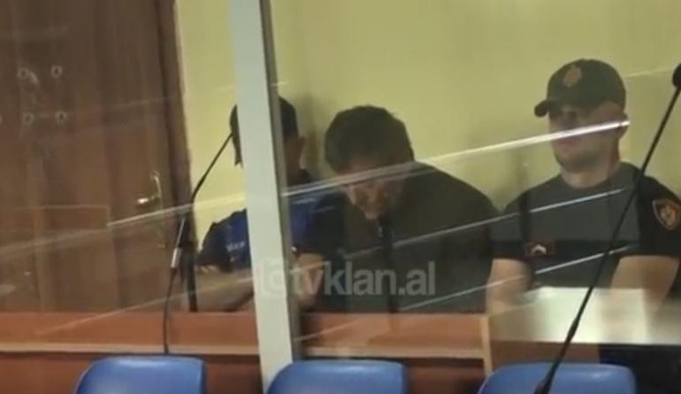 MASAKRA NË MAT/ Vrau TRE persona, HESHT në sallën e gjyqit autori: Nuk jam në gjendje… (VIDEO)