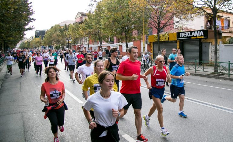 RRETH NJË ORË PARA STARTIT/ Maratona e Tiranës, ja rrugët që do bllokohen sot