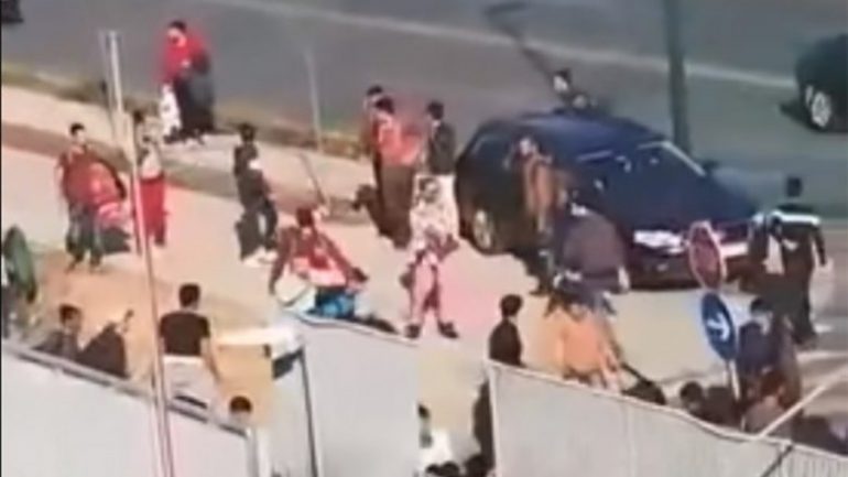 SHERR MES EMIGRANTËVE NË BOSNJE/ Ja çfarë ka ndodhur pranë aeroportit të Sarajevës (VIDEO)