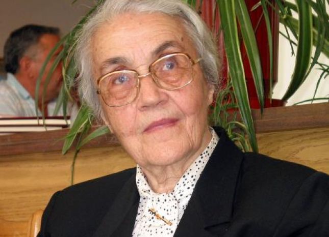 DOKUMENTI/ Ja çfarë përfitonte Nexhmije Hoxha falas, në kohën e monarkisë së Zogut