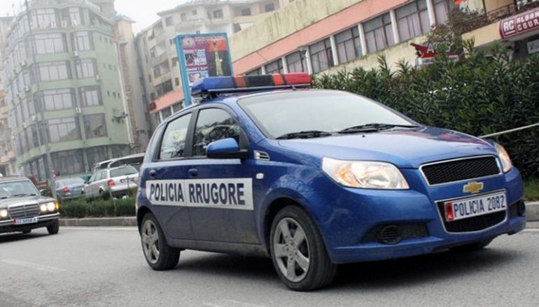 BRESHËRI PLUMBASH DREJT MAKINËS/ Si arriti të largohej biznesmeni në Shkodër