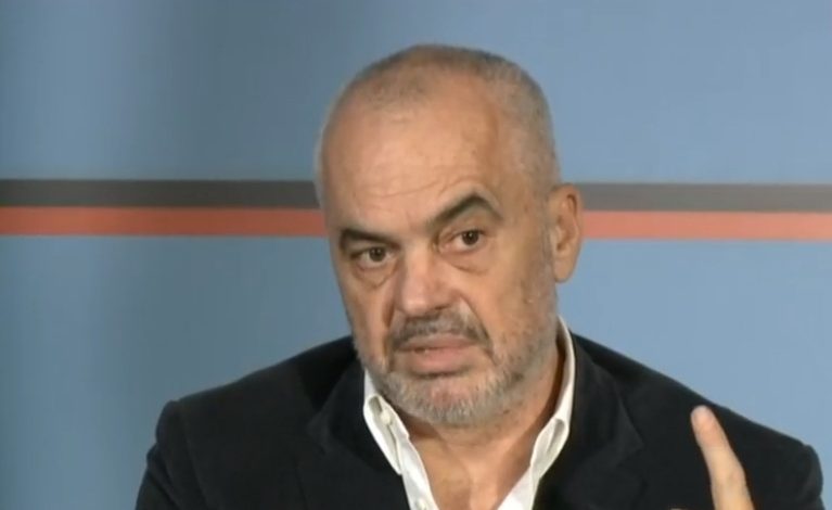 PAS NDALIMIT TË ALKOLIT PËR MOSHAT NË 18 VJEÇ/ Rama : Do të ndalohet dhe…