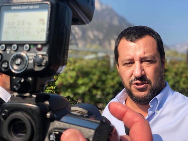 Zv.kryeministri italian pëson AKSIDENT. Shfaqet i fashuar (FOTO)