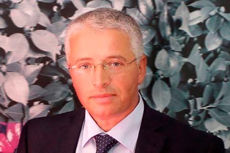 PROFILI/ Zëvendësuesi i Fatmir Xhafës. Kush është ministri i RI i Brendshëm