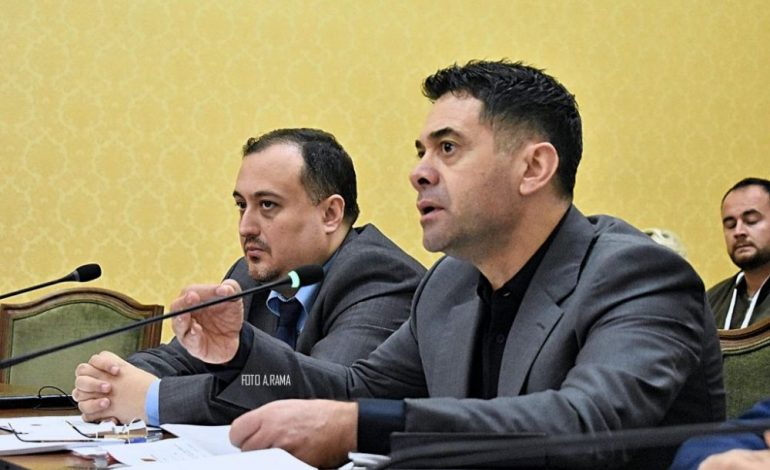 “BUXHETI 2019″/ Ahmetaj: Rritje pagash me 7 përqind në arsim, shëndetësi dhe FA
