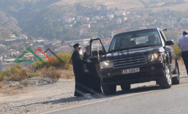 KREU I KISHËS ORTODOKSE NË SHQIPËRI/ Anastas Janullatos në Librazhd (FOTO)