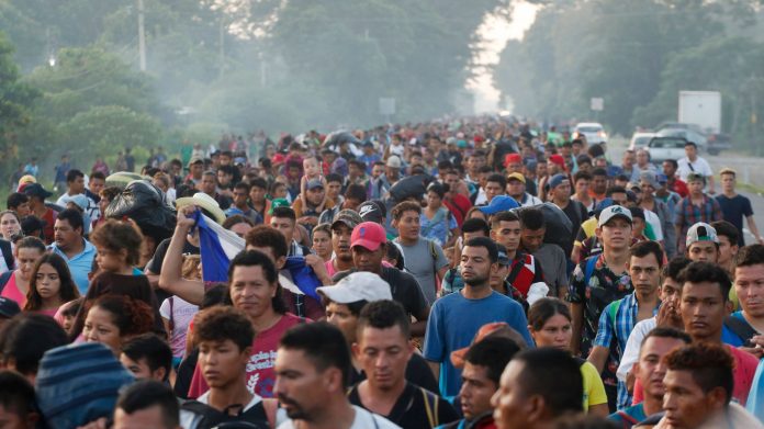 KARVAN MIGRANTËSH/ Më shumë se 7 000 persona drejt SHBA-së