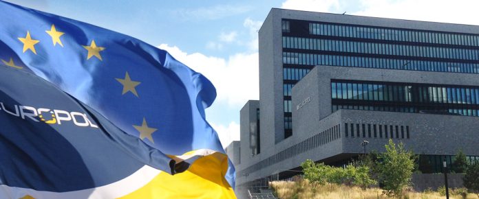 Europoli forcon bashkëpunimin ndërkombëtar kundër terrorizmit