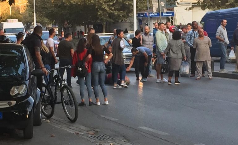 E RËNDË NË KRYEQYTET/ Makina PËRPLAS burrin teksa po kalonte rrugën, dyshohet se…(FOTO)