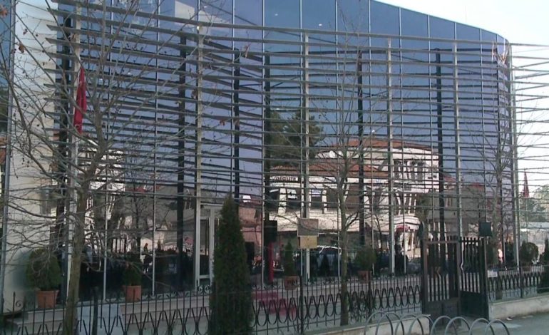 VETTINGU SHKARKOI ENTELA PRIFTIN/ Emërohet kryetarja e re e Apelit të Korçës