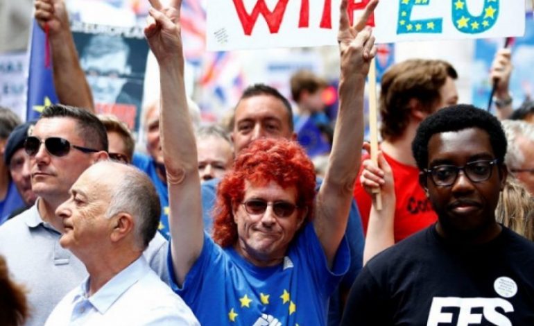 BREXIT/ Një milion firma për një referendum të ri Brexit