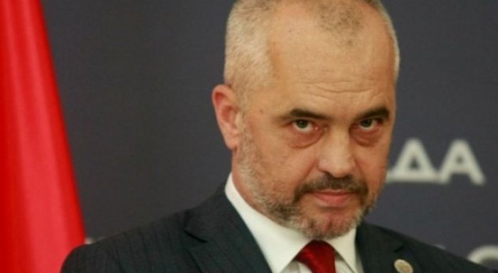 RAMA IRONI ME OPOZITËN NË INSTAGRAM/ Te drekat falas duan Taulantin (Foto)