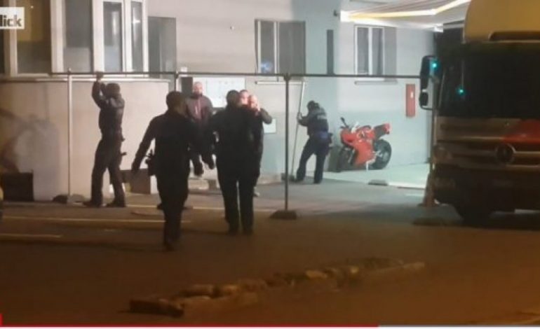 VRASJE PAS ULËRIMAVE TË NJË NËNE DHE FËMIJËS/ Arrestohet një shqiptar në Zvicër