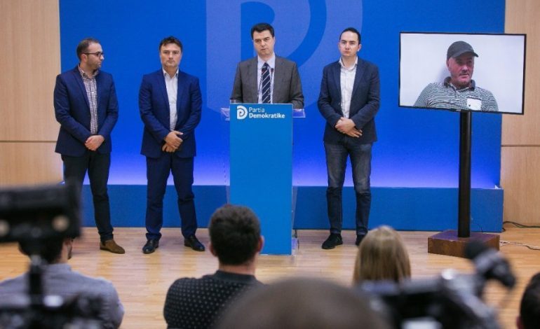 TABULATET NXJERRIN “ZBULUAR” SALIANJIN/ Foli 14 herë në telefon me Babalen (FOTO)