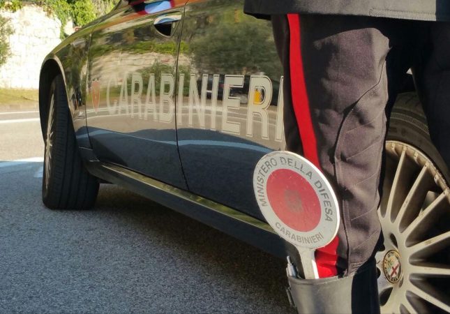 SHQIPTARI I DËBUAR SFIDON POLICINË/ I gjendet MARIJUANË në…