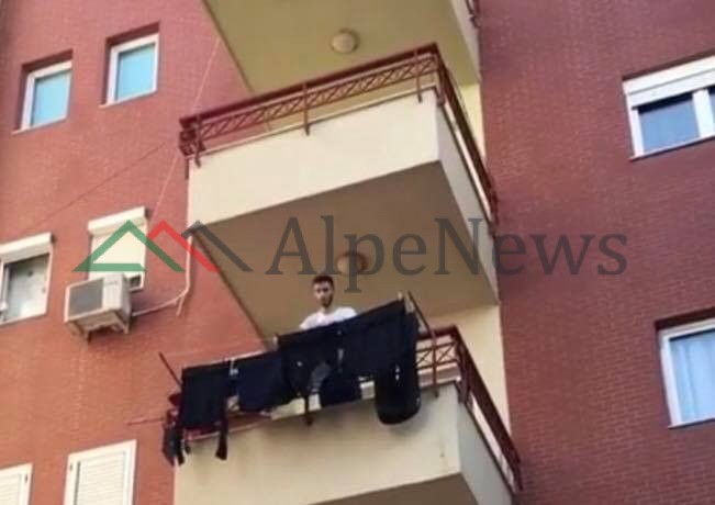 E PAZAKONTË NË TIRANË/ “Kapet” një djalë i ri duke… (FOTO)