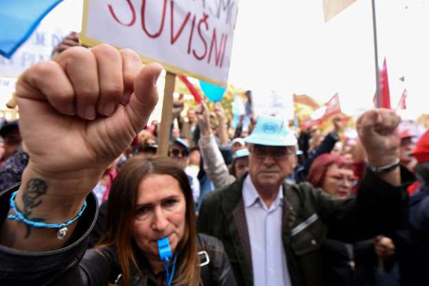 KROACIA NË PROTESTË/ Qytetarët kundër planit të qeverisë për të rritur moshën e pensionit