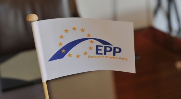 VOTIMI I EMRIT TË MAQEDONISË/ PPE kërcënon partinë VMRO-DPMNE me përjashtim nga radhët e saj