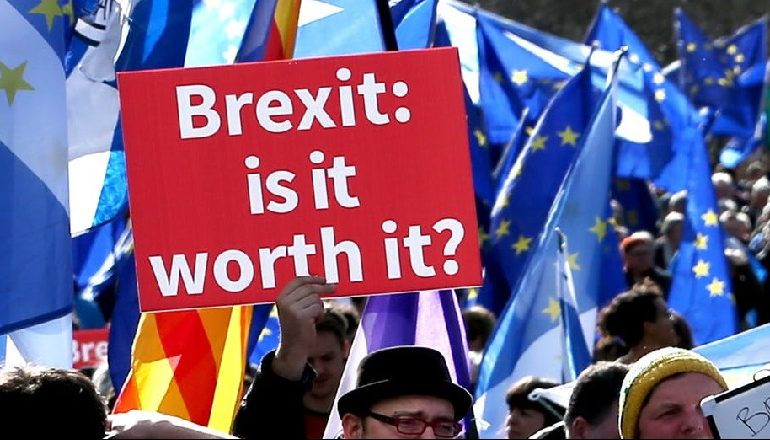 LONDËR MARSHIM KUNDËR BREXIT, PRO BE/ Mijëra protestues: Duam referendum te dytë