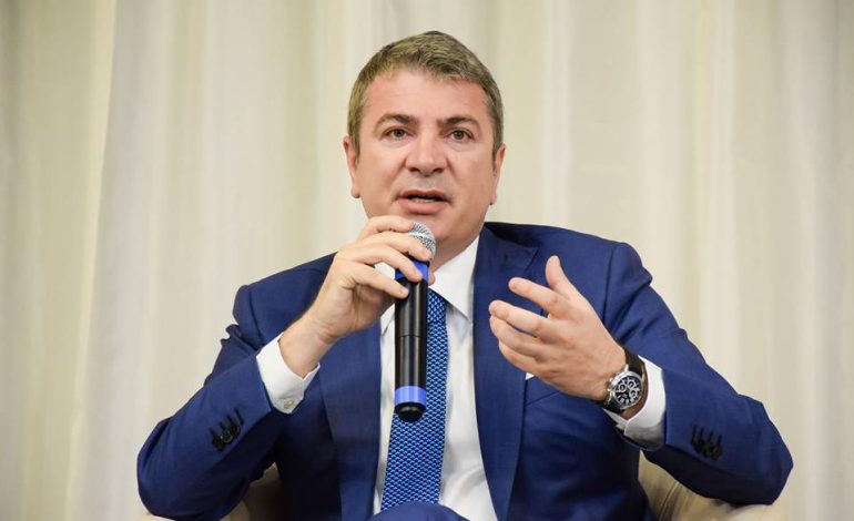 RRJETI ENERGJITIK/ Ministri Gjiknuri tregon punimet e bëra në zonat e qytetit të Pukës