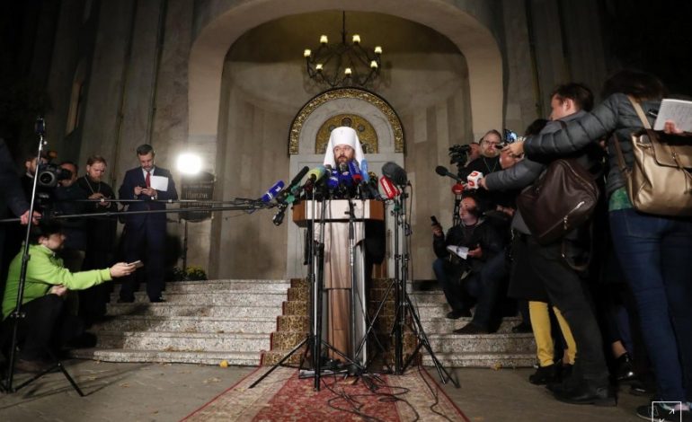 NDODH PËRÇARJA MË E MADHE HISTORIKE E KISHËS ORTODOKSE/ Rusia ndërpret të gjitha lidhjet me Patriarkanën e Kostandinopojës