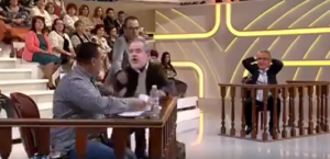 VIDEO VIRALE/ Rama jep njoftimin për mbylljen e kazinove, Artur Zheji e Ylli Rakipi nuk përmbahen