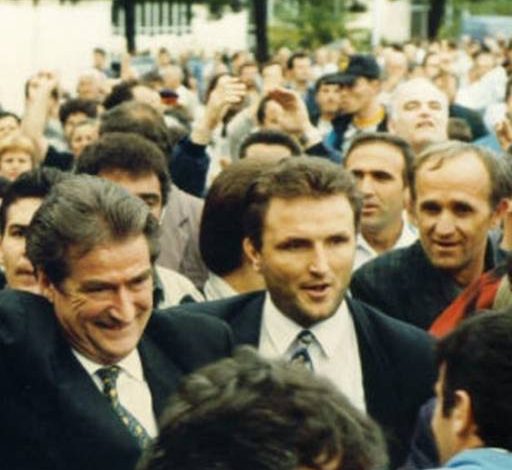 IZET HAXHIA “SHPËRTHEN KEQ” NGA BURGU/ Krye krimineli ju mbushi me para. Do takohem me Berishën gjallë a vdek!
