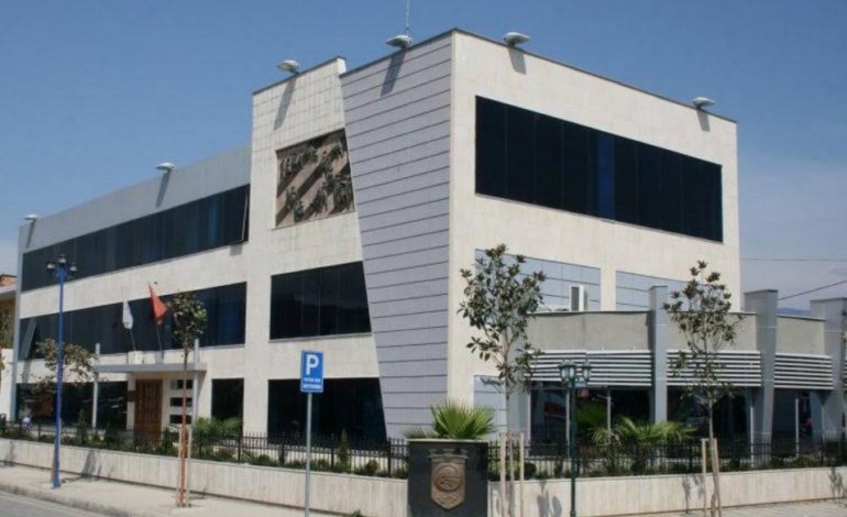 AUDITIMI FINANCIAR NË KAMËZ/ Raporti i KLSH: Xhelal Mziu “AVULLON” 322 mijë USD në 6 tendera