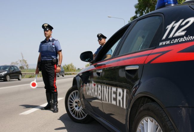 AKSIDENTI “FATAL” ME BMW E VJEDHUR/ Një SHQIPTAR vdes në ITALI, dy plagosen, po i ndiqte policia kur …