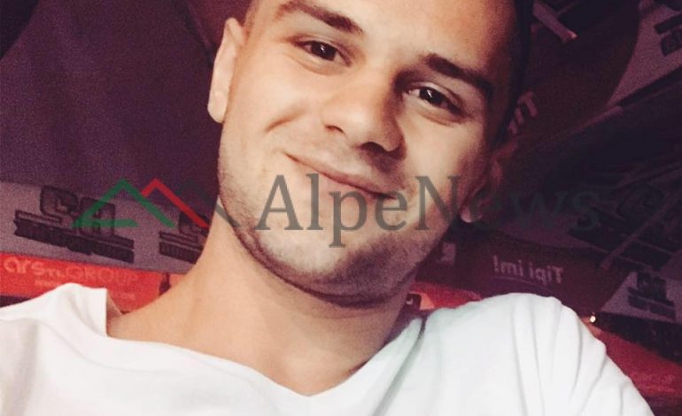 PUNONTE ME TË ËMËN/ Kush është 22 vjeçari shqiptar që humbi jetën në aksidentin TRAGJIK