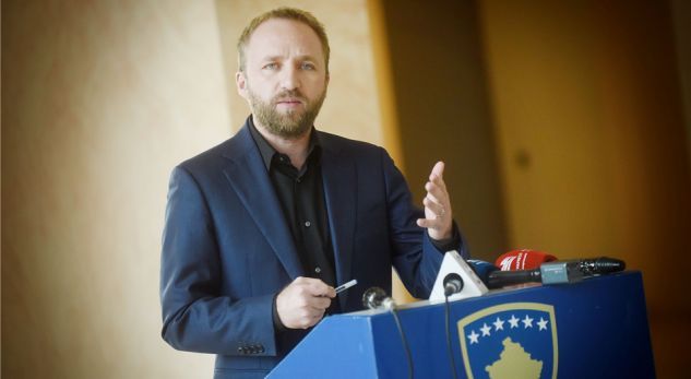 “NDËRHYRJET POLITIKE”/ Jep dorëheqjen Ministri i Drejtësisë në Kosovë