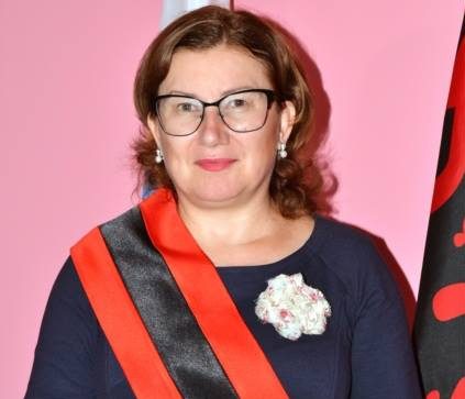 PROFIL/ Majlinda Bufi, një inxhiniere ndërtimi që ndoqi rrugën e politikës