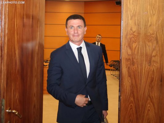INVESTIGIMI/ Si e ‘fshehu’ gjyqtari vilën 3-katëshe nga vetingu, prona në emër të …