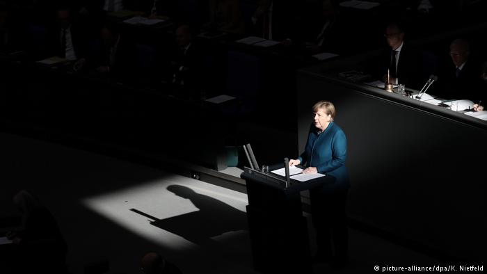 E BUJSHME/ Lamtumira e Merkel, nuk kandidon më si kryetare e CDU-së