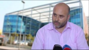 ÇFARË PO NDODH ME “BABALEN”? Jetmir Olldashi zhduku audion origjinale, ia dha Ervin Salianjit