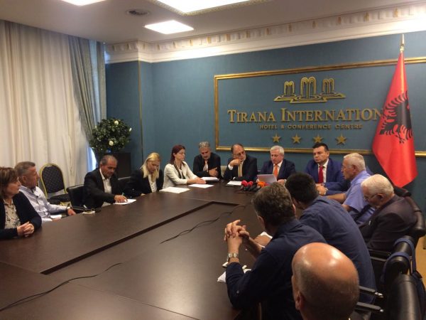 MBLEDHJA E PARTIVE JO-PARLAMENTARE/ PS-PD nuk duan reformën zgjedhore