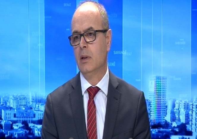 “KUNDËR PAVARËSISË SË KOSOVËS”/ Koçi përplaset në Serbi: Njohja e saj lehtëson dialogon dhe paqen në rajon