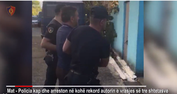 MASAKRA ME 3 TË VDEKUR/ Dalin PAMJET: Si u prangos autori i VRASJES. Kishte…