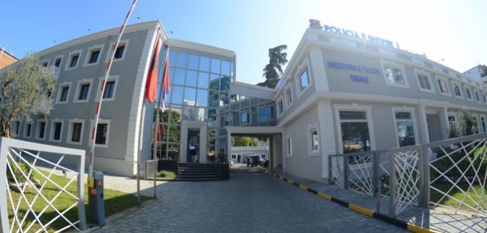 TENTOI TË KORRUPTONTE POLICIN/ Në pranga shoferi (EMRI)