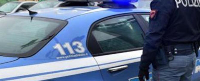 “E DHUNUAN DHE E GRABITË”/ 23 vjeçari shqiptare kapet nga policia, tre të tjerë në kërkim